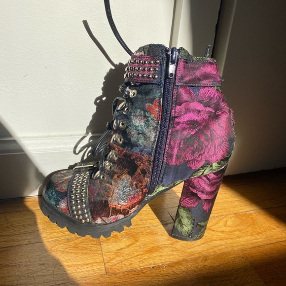 Jeffrey Campbell Lilith Bootie - Picture 2 of 6